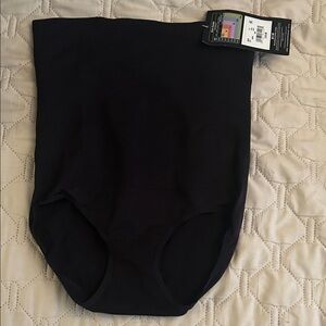Maidenform Classic Black Shapewear